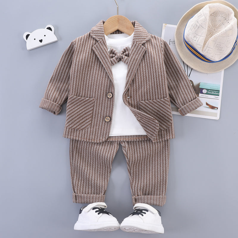 Actuel : Baby Clothes Sets Children Suits Autumn Kids Gentleman Style
Proposé :
“Ensemble 3 pièces élégant pour garçons – Costume enfant chic automne”